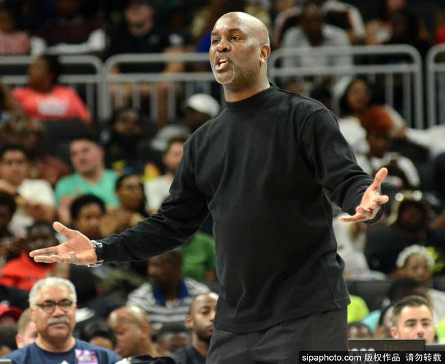 比赛刚开场 比赛刚开场