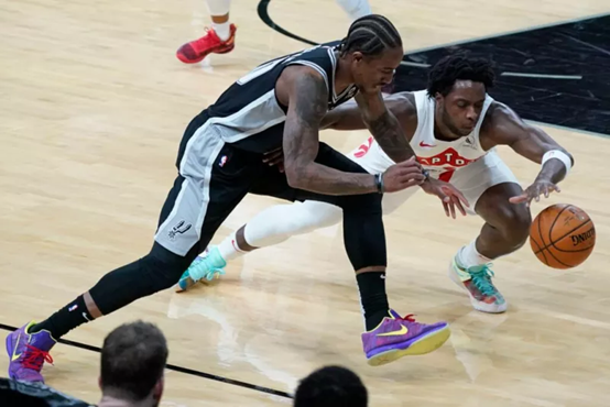 并使其与以 并使其与以