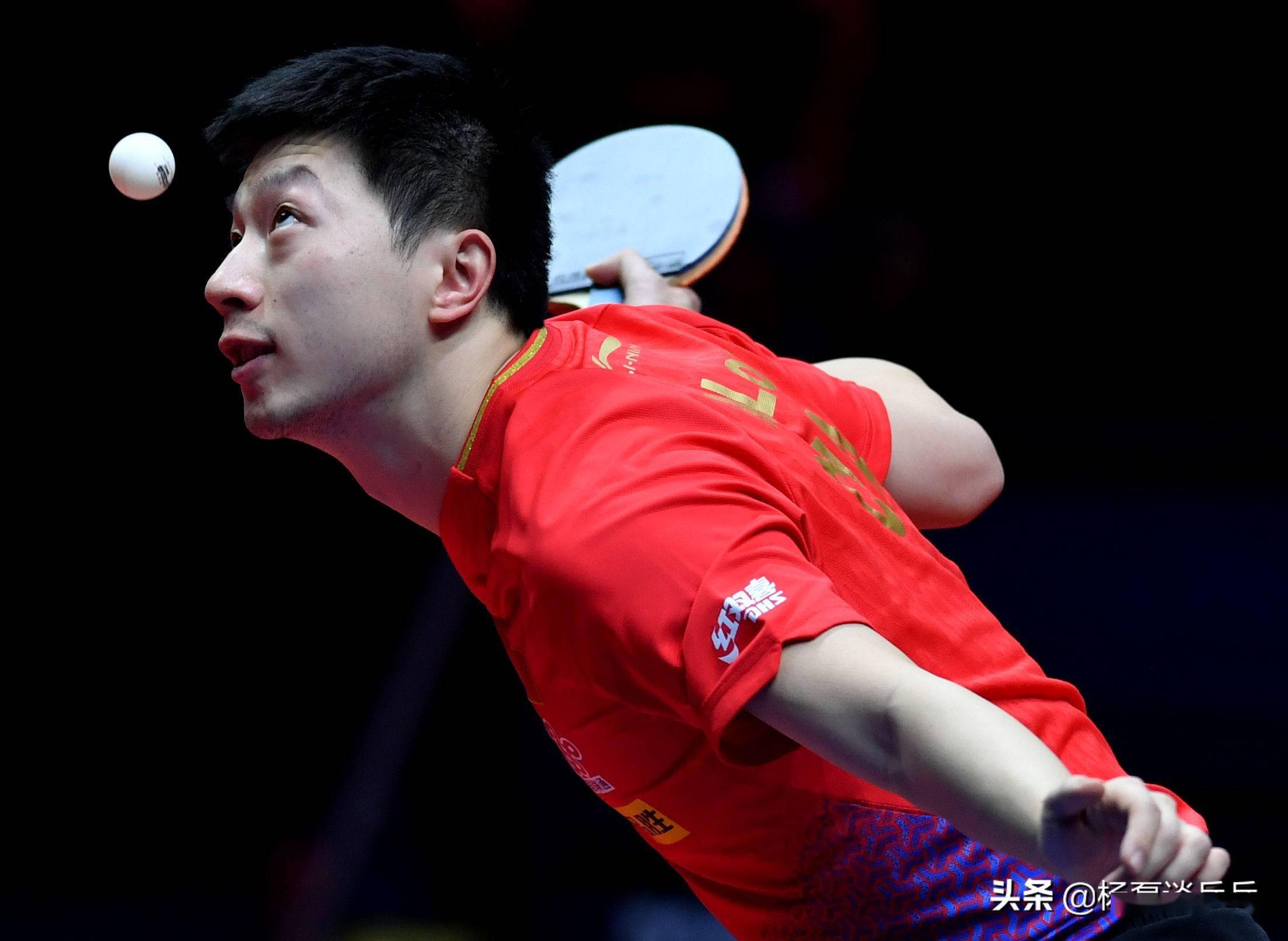 透过镜头传 透过镜头传