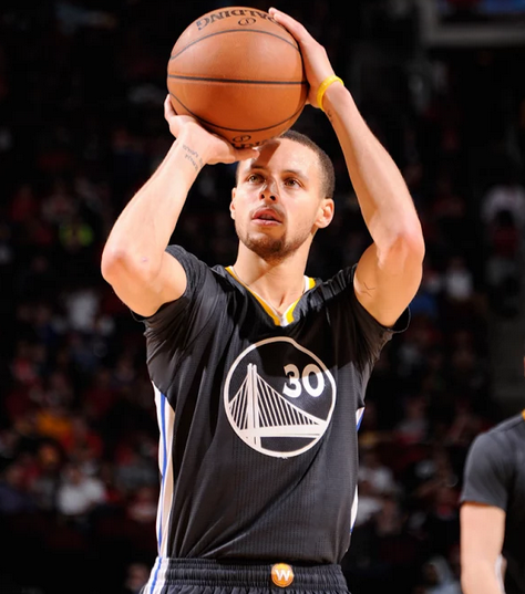 利物浦出3000萬歐元追求23歲瑪瑪達什維利，伯恩茅斯有望迎來新援.