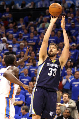 体育直击CBA：山东男篮迎战山西 打响保“位”战